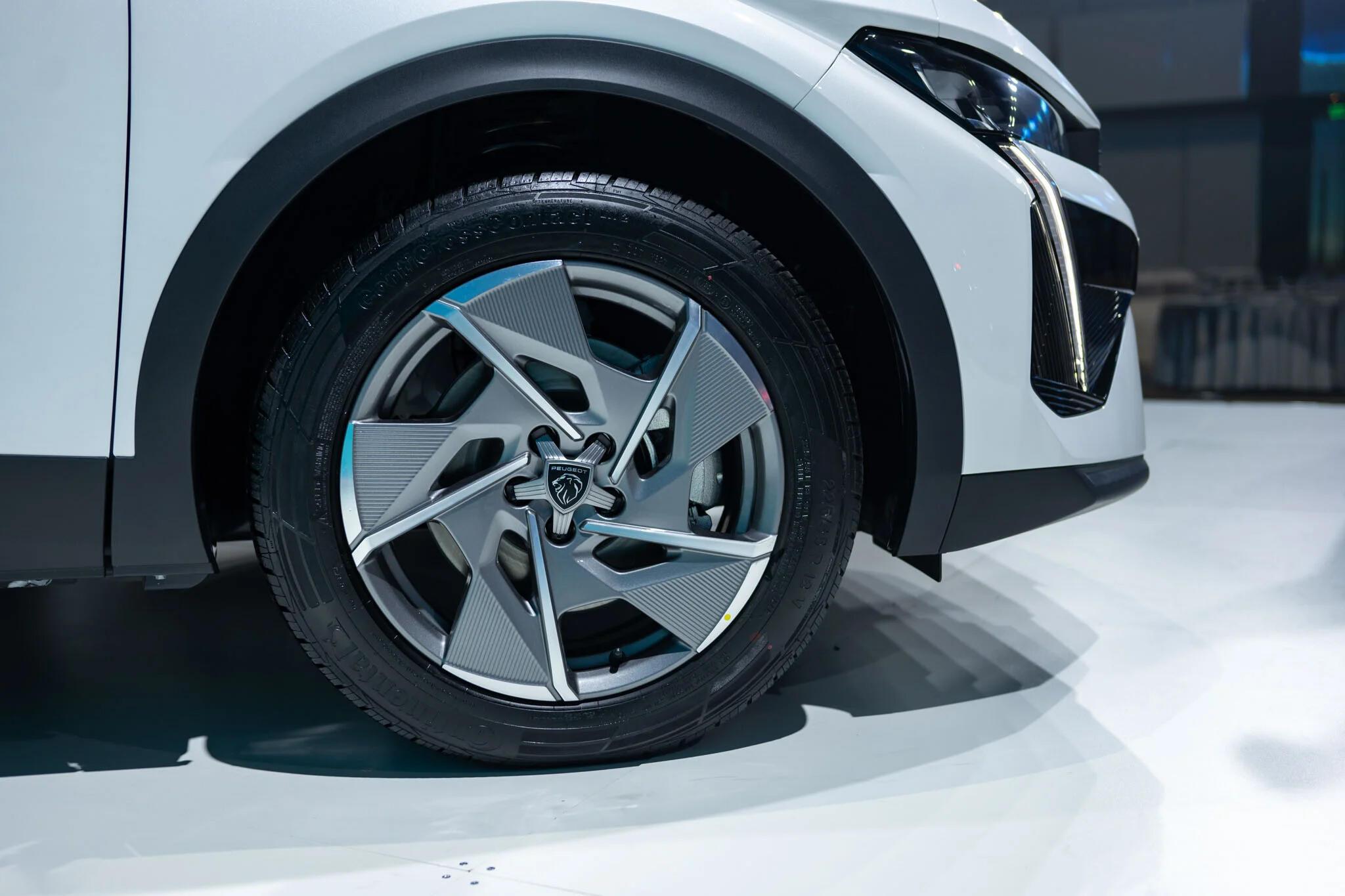 New Peugeot 408 ALLURE