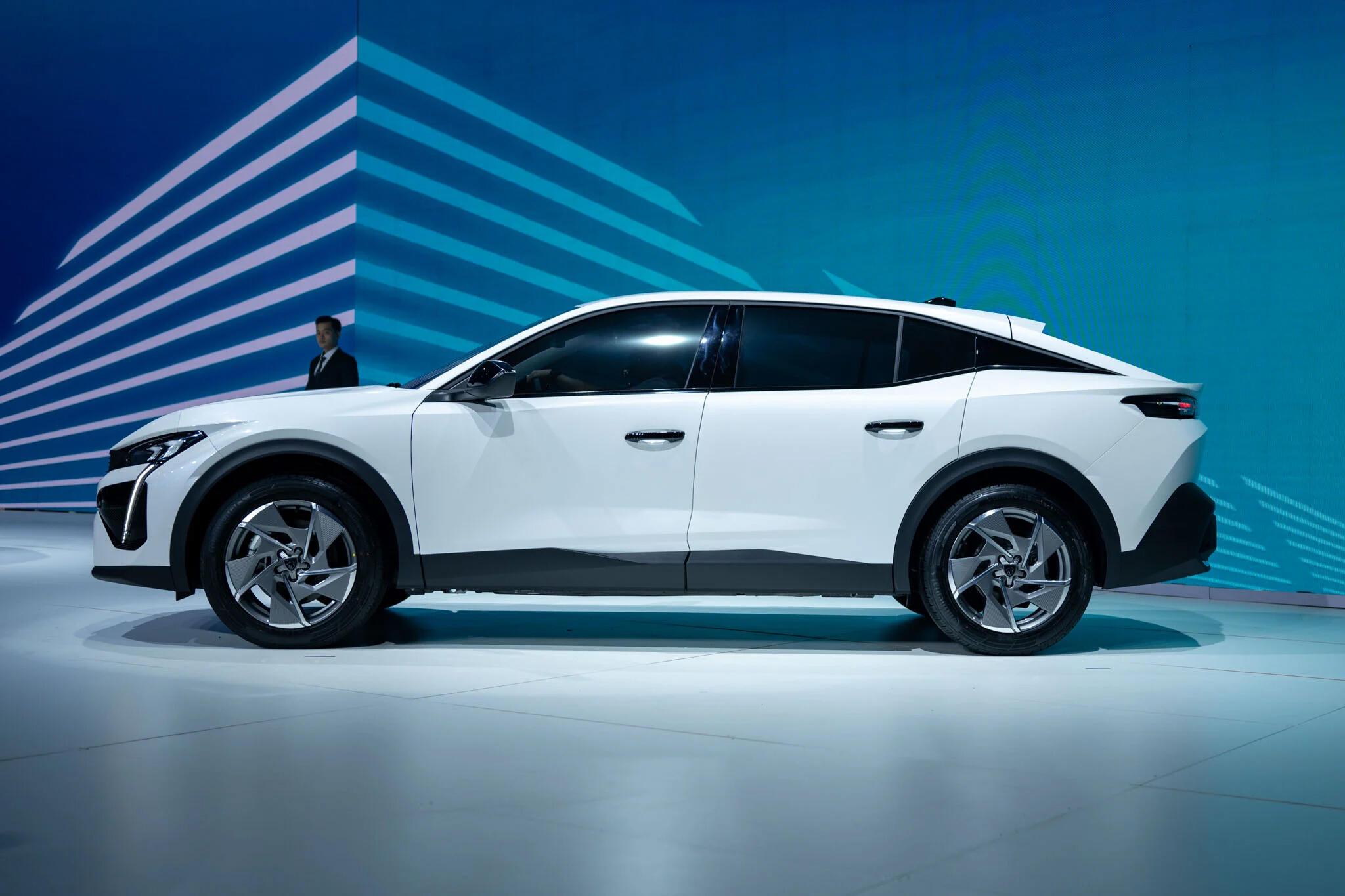 New Peugeot 408 ALLURE