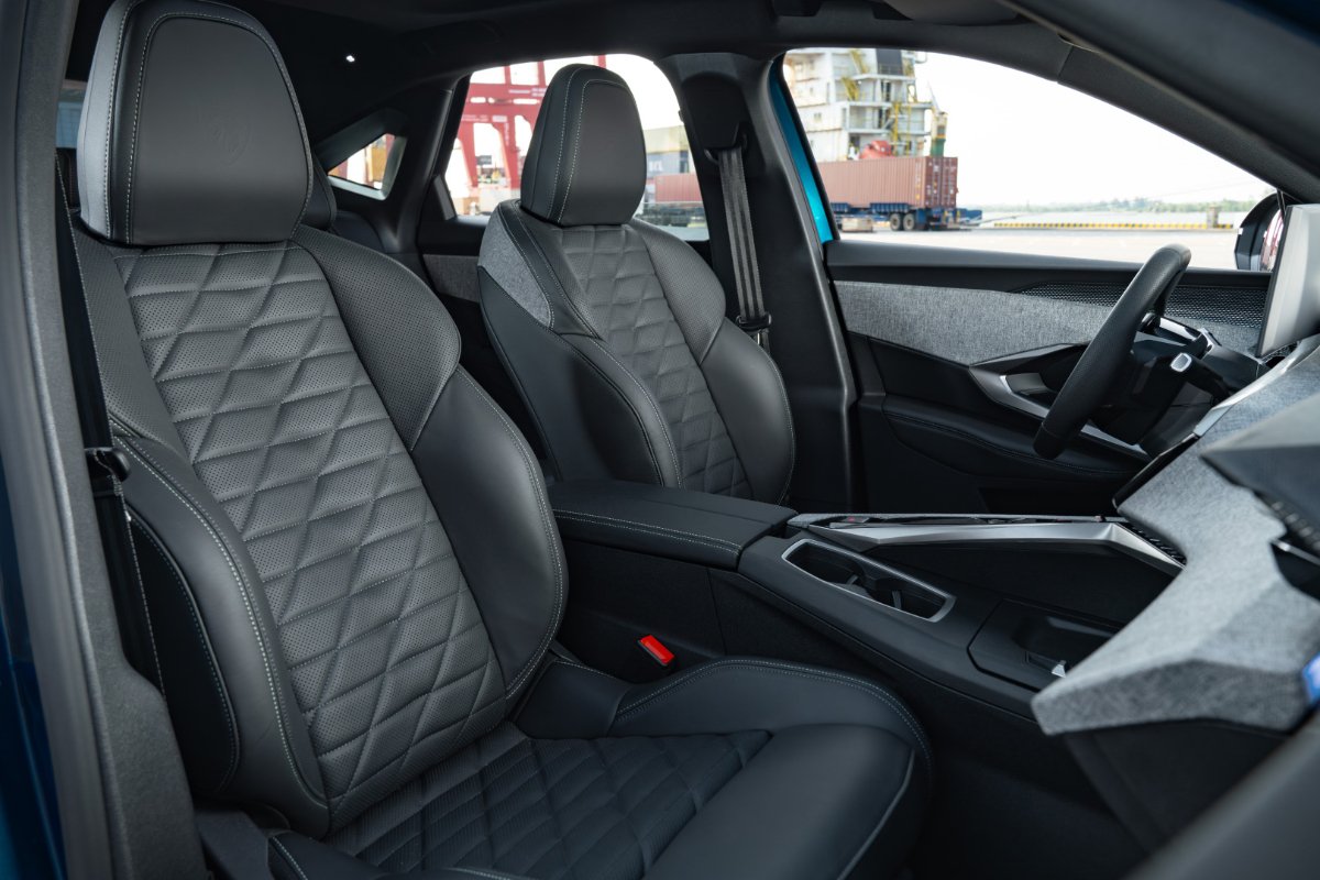 Peugeot All New 3008 GT Ghế ngồi bọc da Nappa cao cấp