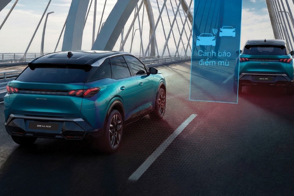Cảnh báo điểm mù trên xe Peugeot 5008 GT All New